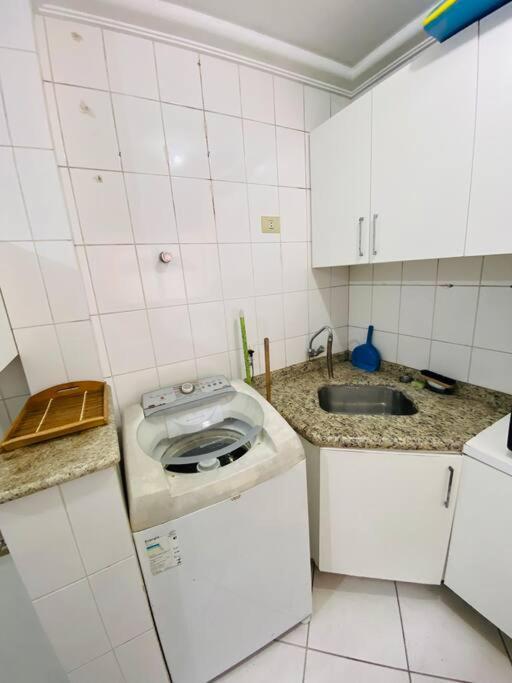 Apto A 100M Da Praia Central Balneário Camboriú Εξωτερικό φωτογραφία