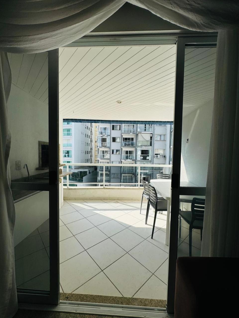 Apto A 100M Da Praia Central Balneário Camboriú Εξωτερικό φωτογραφία